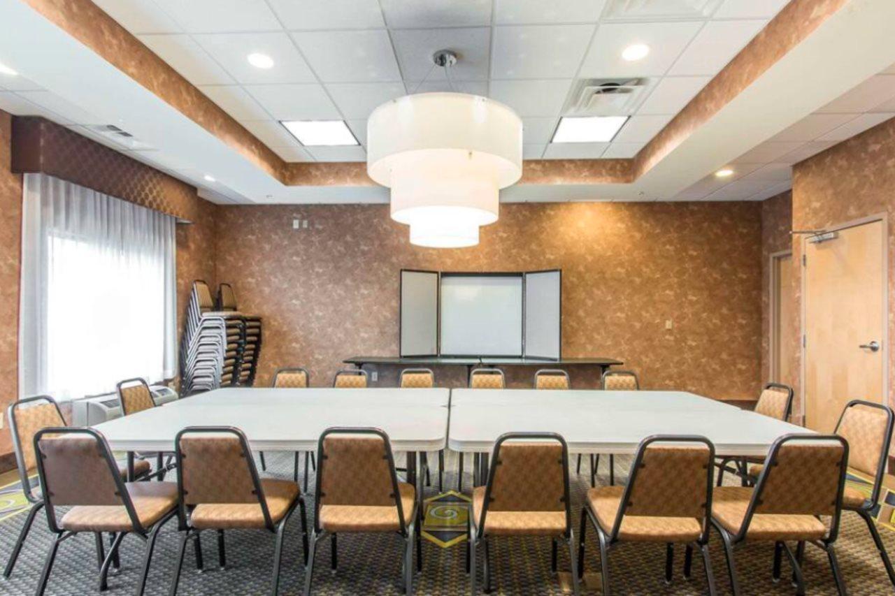Comfort Suites Смирна Экстерьер фото