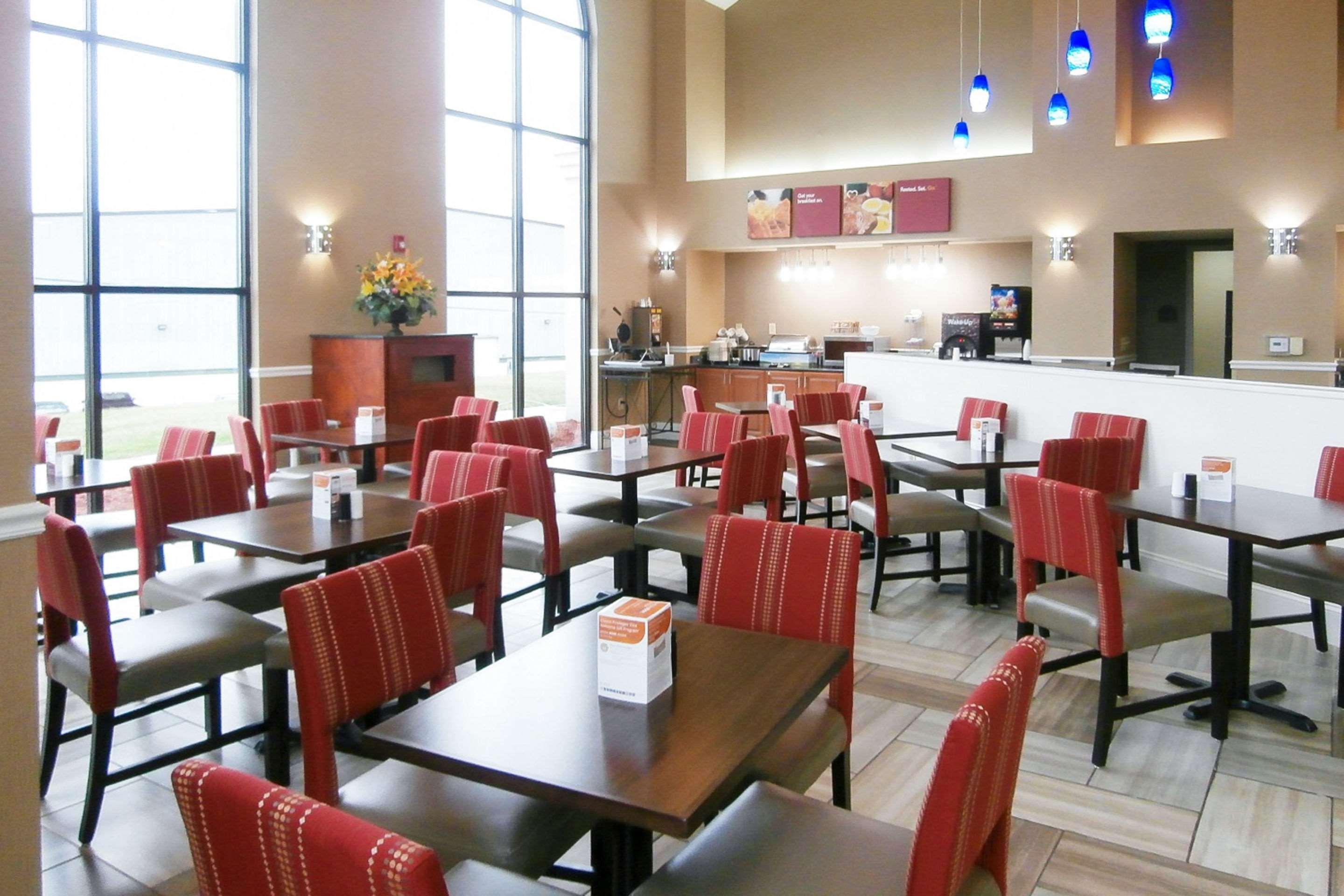 Comfort Suites Смирна Экстерьер фото
