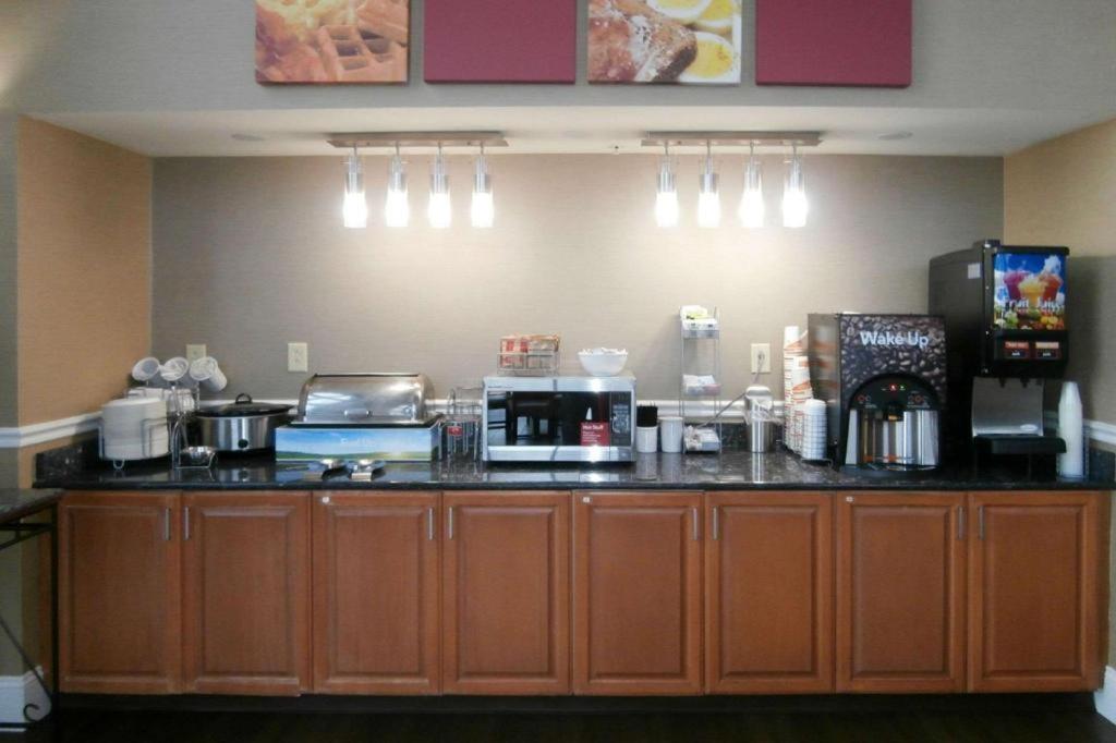 Comfort Suites Смирна Экстерьер фото