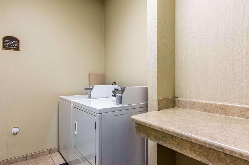 Comfort Suites Смирна Экстерьер фото